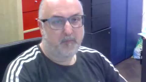 Snapshot of volpi72 chatting on June 1, 2026, 8:16 am volpi72 online show from June 1, 2026, 8:16 am