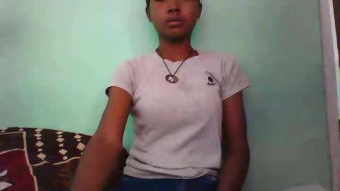 vounialdy online show from February 8, 2025, 5:40 am