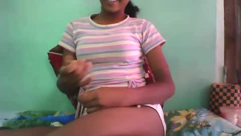 vounialdy online show from February 24, 2025, 7:33 am