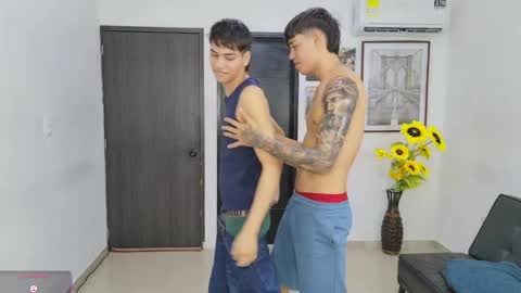 voyeurism_guys online show from May 25, 2026, 11:00 pm