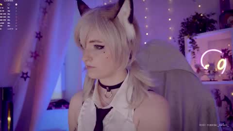 vronnier online show from September 18, 2025, 3:58 pm