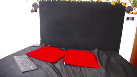 vsamanthaper2 online show from April 1, 2026, 8:06 pm