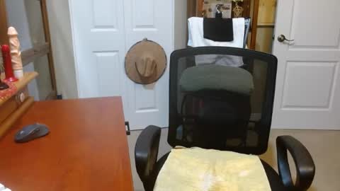 Snapshot of vueuorme chatting on June 14, 2026, 2:24 am Vueuorme online show from June 14, 2026, 2:24 am