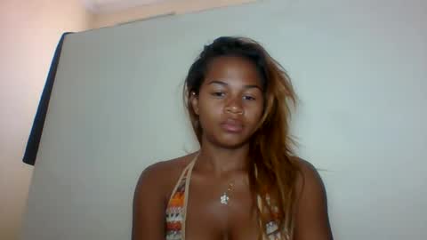 vynarahot online show from May 21, 2026, 7:37 am