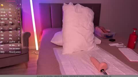 Snapshot of walt_enjoy chatting on September 12, 2025, 5:13 pm Walt Enjoy online show from September 12, 2025, 5:13 pm