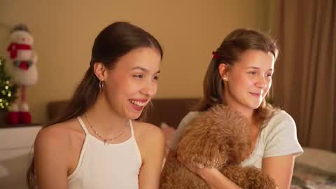 Snapshot of wanda_robinson chatting on December 20, 2025, 6:48 pm Wendy. Hello Honeys Ill see you 2nd 5th 7th this week love you3 online show from December 20, 2025, 6:48 pm