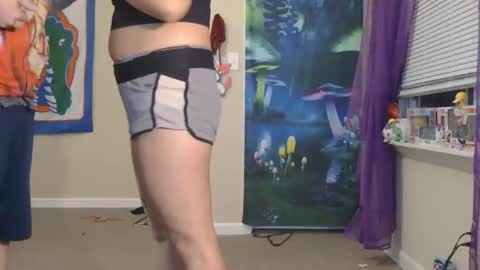 COSMOxWANDA online show from April 19, 2026, 1:49 am