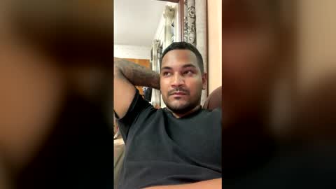 wandinho13 online show from April 25, 2026, 7:55 am