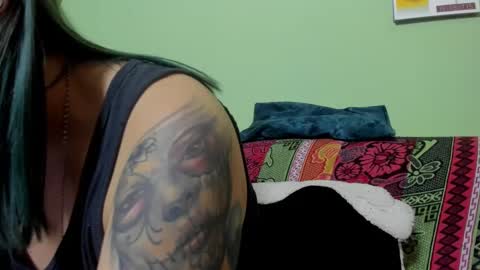 Waningrose  Lu online show from February 14, 2025, 3:26 pm