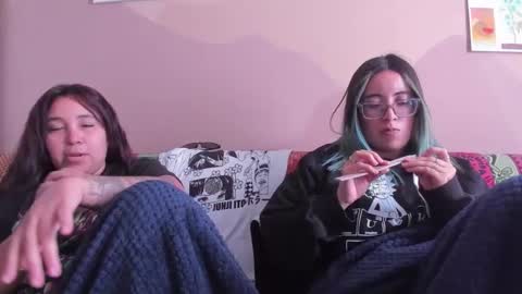 Waningrose  Lu online show from September 11, 2025, 9:37 pm