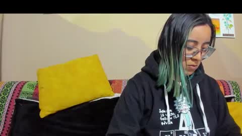 Waningrose  Lu online show from October 12, 2025, 11:04 pm