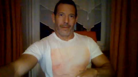 Snapshot of want_to_be_recognized chatting on July 6, 2026, 9:28 pm want_to_be_recognized online show from July 6, 2026, 9:28 pm