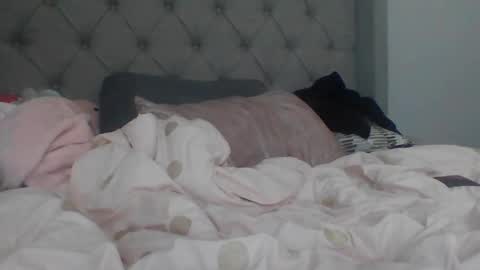 wasiancutie online show from March 22, 2026, 4:43 pm