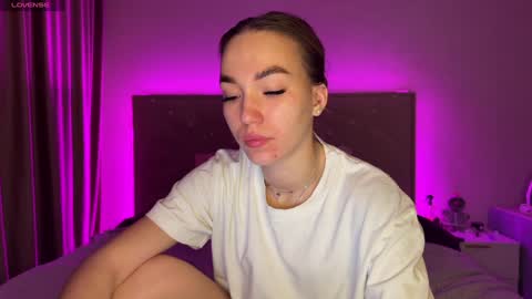 Snapshot of watergirl_ chatting on February 26, 2025, 1:11 am Im saving up for a new car help me online show from February 26, 2025, 1:11 am