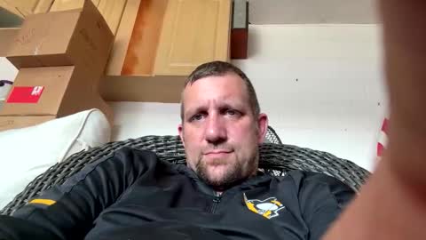 Snapshot of wayneneriate12 chatting on February 15, 2026, 9:33 pm wayneneriate12 online show from February 15, 2026, 9:33 pm