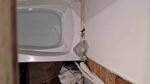 Snapshot of wcnmail24 chatting on October 5, 2025, 8:23 am wcnmail24 online show from October 5, 2025, 8:23 am