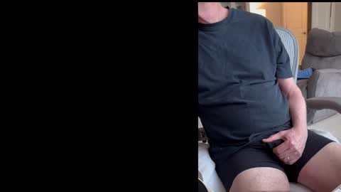 Snapshot of wdcsport chatting on December 15, 2024, 7:21 pm Luvs To Play. online show from December 15, 2024, 7:21 pm