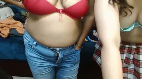 Snapshot of we_are_indian chatting on December 31, 2024, 1:41 pm khushiwife kabirhubby kavyasexy gf online show from December 31, 2024, 1:41 pm