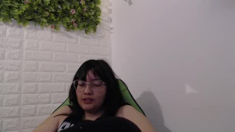 Trixie 3 online show from February 14, 2025, 2:12 pm