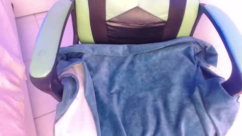 Trixie 3 online show from September 17, 2025, 2:52 pm