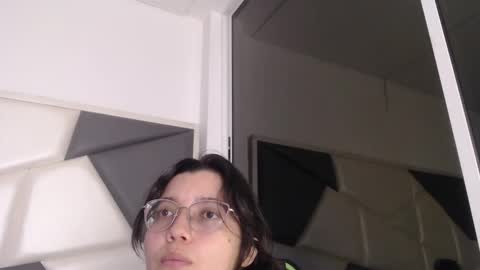 Trixie 3 online show from October 4, 2025, 2:26 pm