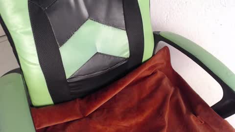 Trixie 3 online show from November 29, 2025, 3:59 pm