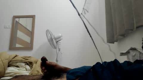 sexyguy online show from June 1, 2026, 2:52 pm
