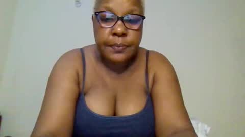 weaverbird25 online show from April 15, 2026, 9:48 pm