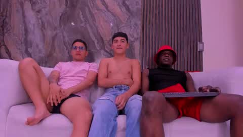 Jhonny Dick  his neighbors. online show from December 1, 2025, 1:49 pm