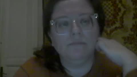 Snapshot of webgirl2 chatting on October 20, 2025, 9:04 pm Marina online show from October 20, 2025, 9:04 pm
