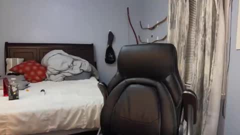 Snapshot of webslingxxxx chatting on December 26, 2024, 12:46 am webslingxxxx online show from December 26, 2024, 12:46 am