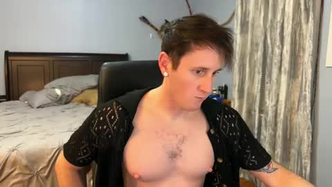 Snapshot of webslingxxxx chatting on January 29, 2025, 1:05 am webslingxxxx online show from January 29, 2025, 1:05 am