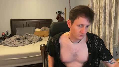 Snapshot of webslingxxxx chatting on October 24, 2025, 12:52 am webslingxxxx online show from October 24, 2025, 12:52 am