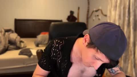 Snapshot of webslingxxxx chatting on March 27, 2026, 12:27 am webslingxxxx online show from March 27, 2026, 12:27 am