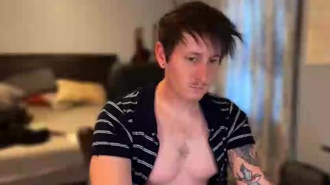 Snapshot of webslingxxxx chatting on April 14, 2026, 10:49 pm webslingxxxx online show from April 14, 2026, 10:49 pm