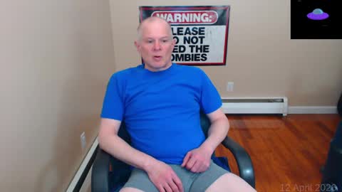 Snapshot of weird_chris chatting on April 12, 2026, 6:02 pm Chris online show from April 12, 2026, 6:02 pm