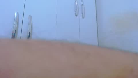 Snapshot of wellingtont chatting on September 17, 2025, 4:03 am wellingtont online show from September 17, 2025, 4:03 am