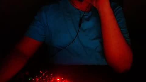 Snapshot of wellingtont chatting on September 18, 2025, 2:35 am wellingtont online show from September 18, 2025, 2:35 am