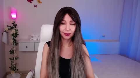 Wendi Foster online show from February 7, 2025, 6:24 pm