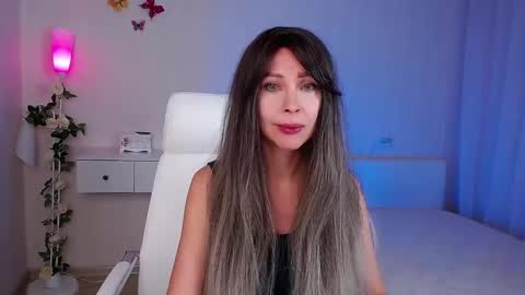 Wendi Foster online show from October 23, 2025, 5:01 pm