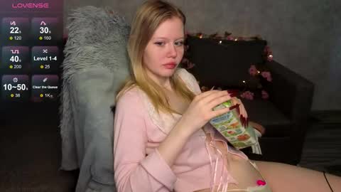 Snapshot of wendy_228 chatting on March 22, 2026, 1:42 am Wendy online show from March 22, 2026, 1:42 am