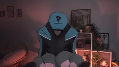 little girl who is always rightLisa online show from February 21, 2025, 1:44 am