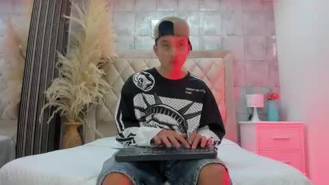 Wesley online show from May 25, 2026, 8:48 pm