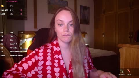 Lana online show from April 5, 2026, 6:27 pm