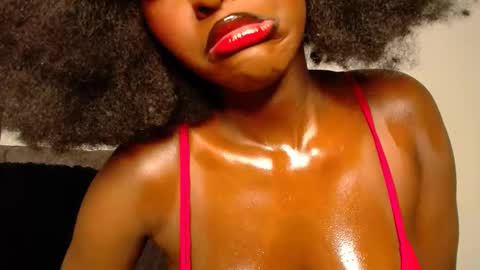 Snapshot of wet_wife_material chatting on February 4, 2025, 11:27 am Macey online show from February 4, 2025, 11:27 am