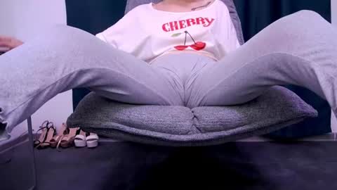 Beatrice Moan from LovenseWet from Tip MenuOpen for Private online show from July 7, 2026, 9:19 pm