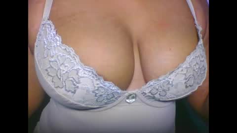 wetfatpussy_ online show from April 25, 2026, 7:00 pm