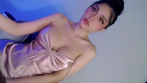 Snapshot of what_the_fuckxx chatting on January 28, 2025, 1:29 am kiara online show from January 28, 2025, 1:29 am