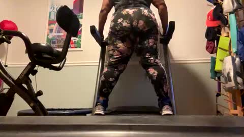 whateverlolawantslolagets online show from November 17, 2025, 10:26 pm