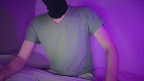 Snapshot of whispero_o chatting on May 14, 2026, 8:37 pm whispero_o online show from May 14, 2026, 8:37 pm